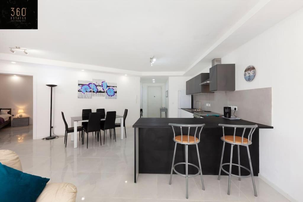 Spacious 2Br Apt In Qawra - Perfect For Families By 360 Estates خليج سانت بول المظهر الخارجي الصورة