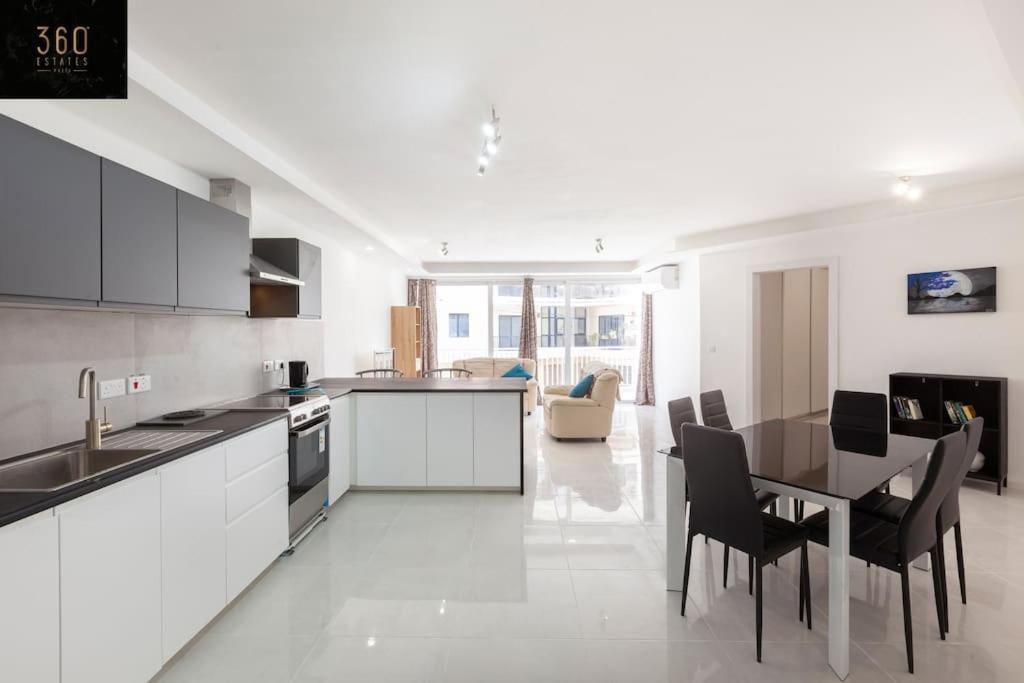 Spacious 2Br Apt In Qawra - Perfect For Families By 360 Estates خليج سانت بول المظهر الخارجي الصورة