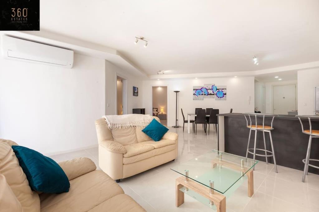 Spacious 2Br Apt In Qawra - Perfect For Families By 360 Estates خليج سانت بول المظهر الخارجي الصورة