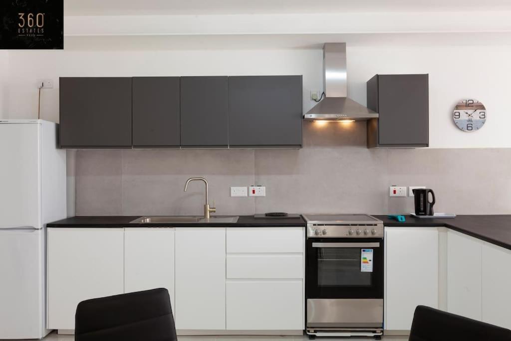 Spacious 2Br Apt In Qawra - Perfect For Families By 360 Estates خليج سانت بول المظهر الخارجي الصورة