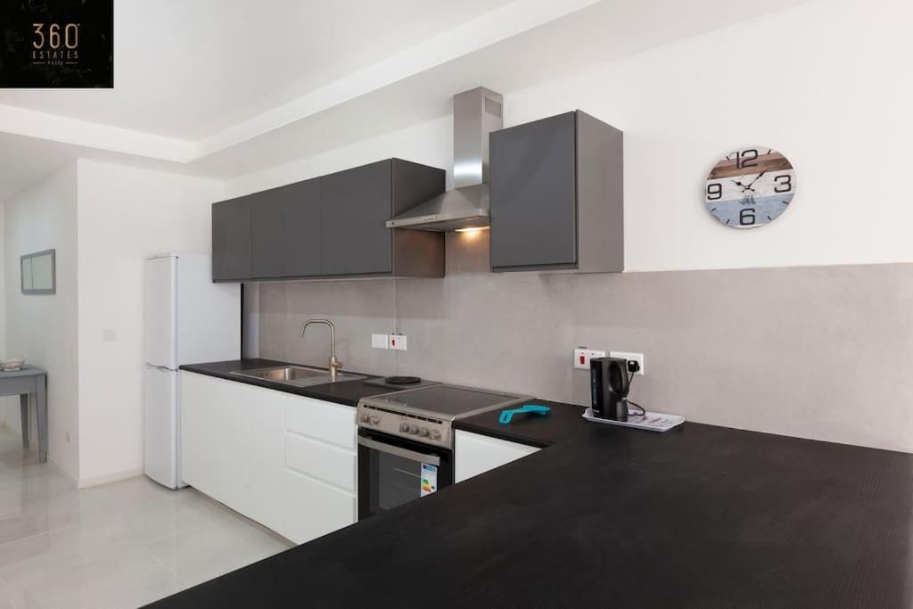 Spacious 2Br Apt In Qawra - Perfect For Families By 360 Estates خليج سانت بول المظهر الخارجي الصورة